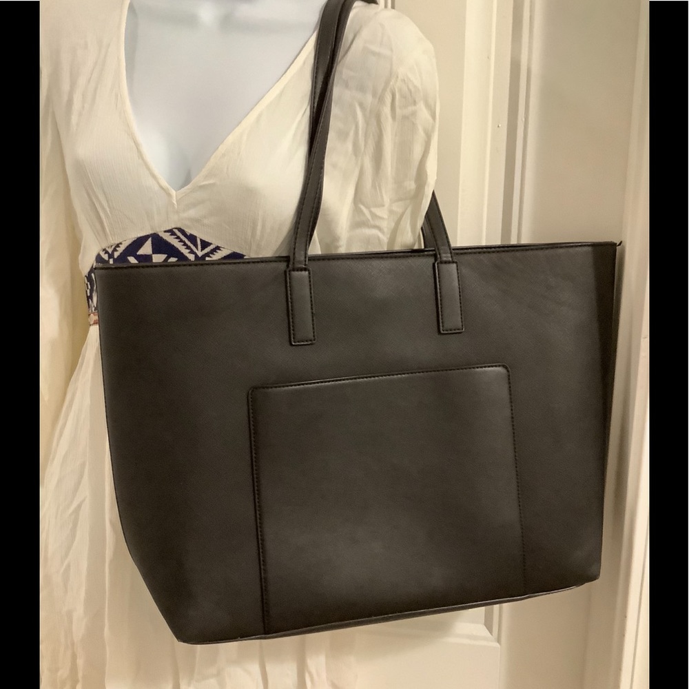 Kelly & Katie black shoulder bag❤️❤️❤️❤️